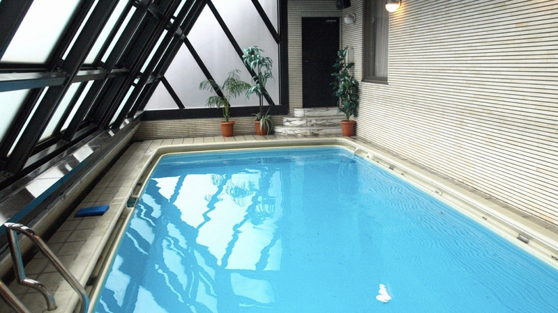 Illustration for article titled Inside Cosplay Photography Events (And a Fancy Shinjuku Apartment)